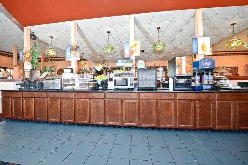 Clarion Inn Falls Church-Arlington Bagian luar foto