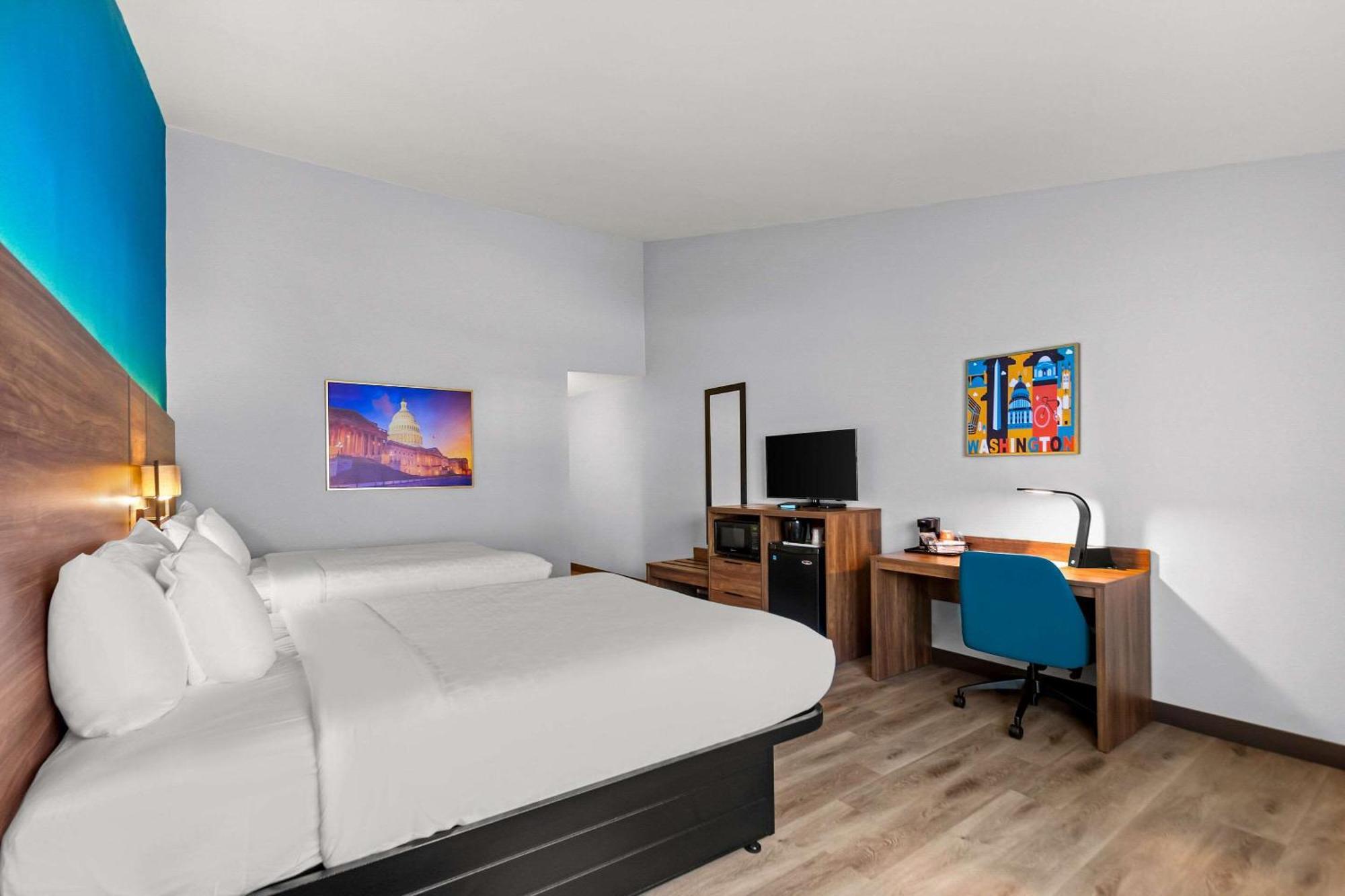 Clarion Inn Falls Church-Arlington Bagian luar foto