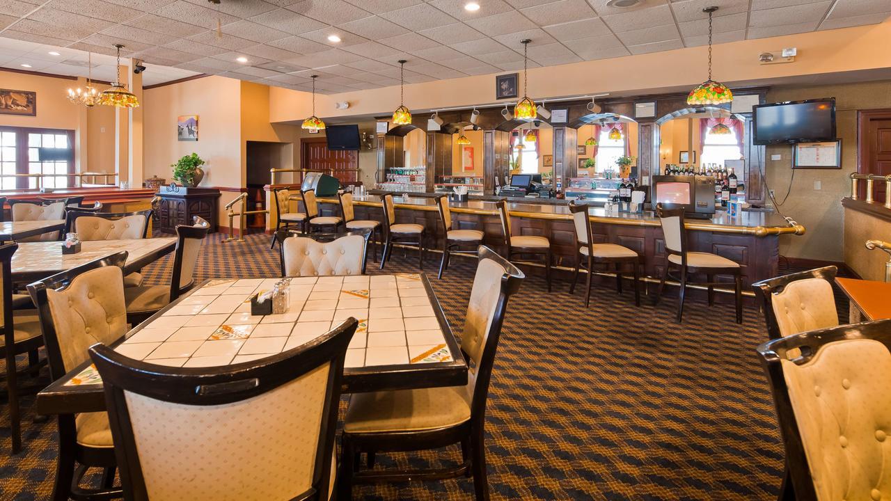 Clarion Inn Falls Church-Arlington Bagian luar foto